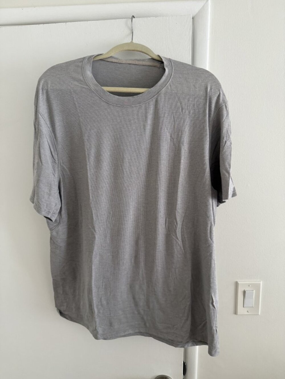 Lululemon Men's Short Sleeve Tee Gray XL